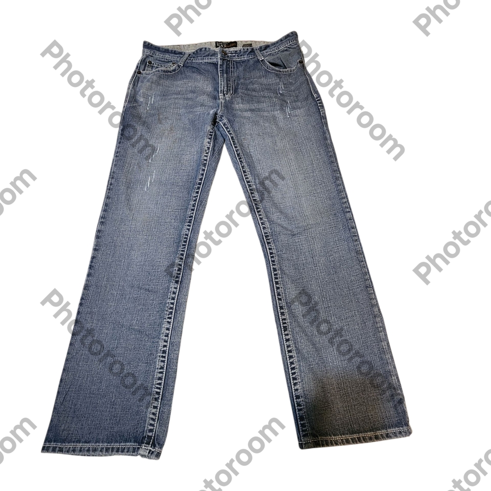 Bailey's point Men's classic medium wash Denim. Blue Jeans